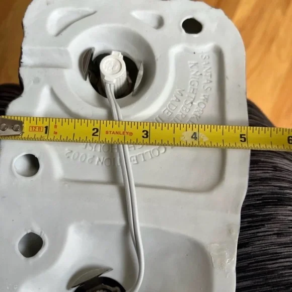 2002 Santa’s Workbench “Knightsbridge Lighthouse” Light-Up Christmas Village - Picture 12 of 13